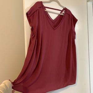 Chiffon top with cute neckline detail